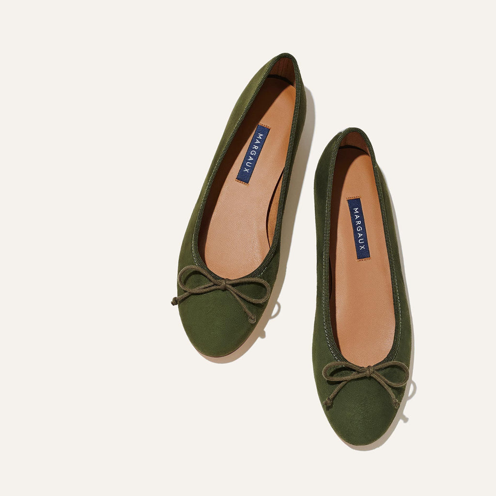 Demi-olive suede