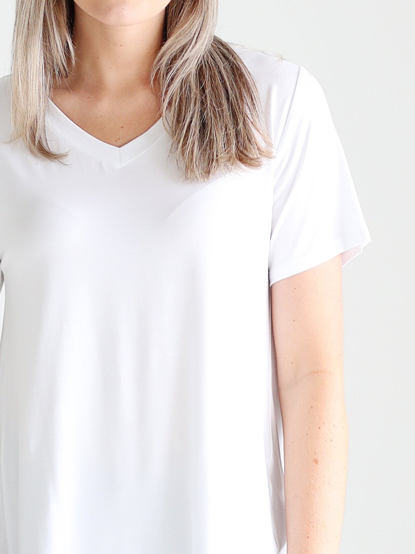 Pre-order - Dlmn Boyfriend V-neck Tee