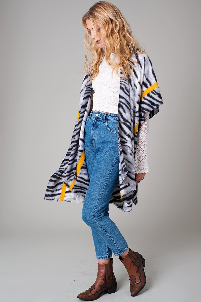 Tiger Print Stripe Border Cozy Kimono
